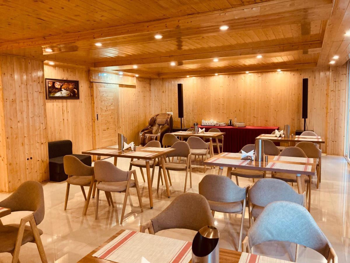 Winterline Resort Near Mall Road Manali - Centrally Heated & Air Cooled Eksteriør billede